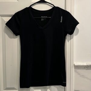 Reebok women’s active shirt in black